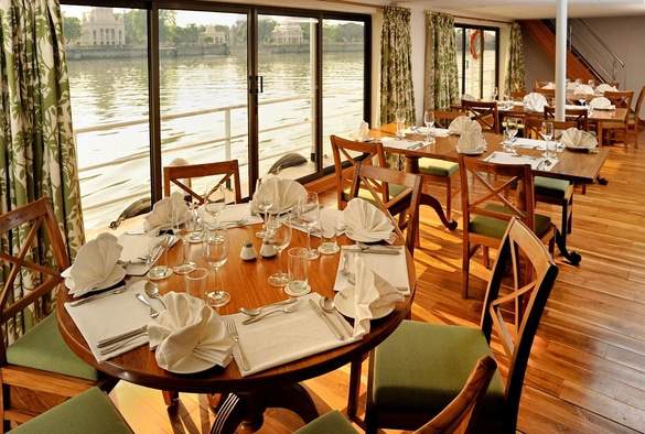 Raj Mahal dining room.jpg